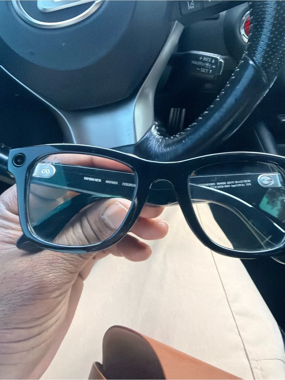 Ray-Ban Black Rectangular Acetate Meta Glasses with Tan Case